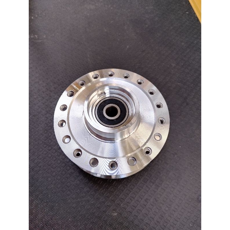 Front Hub